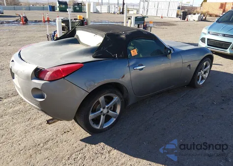 2006 Pontiac Solstice z USA, uszkodzony, nr VIN 1G2MB33B36Y106757